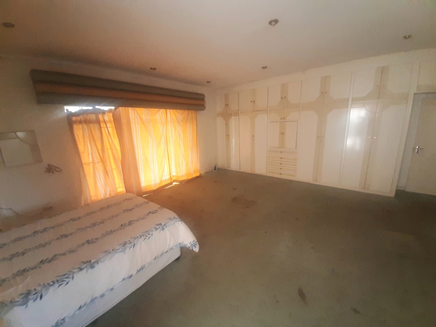 4 Bedroom Property for Sale in Mohadin North West